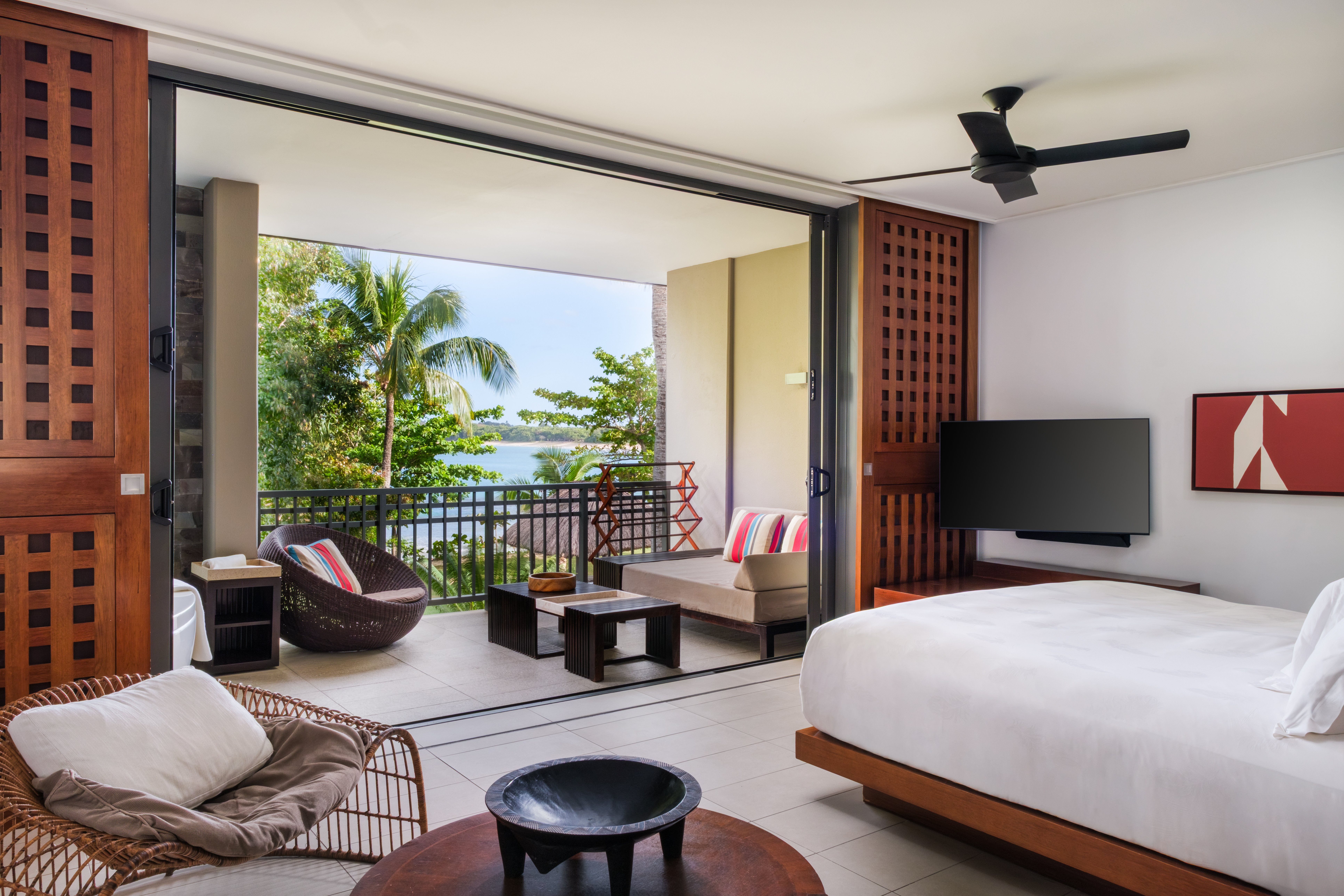 Room, King Bed, Beach Front