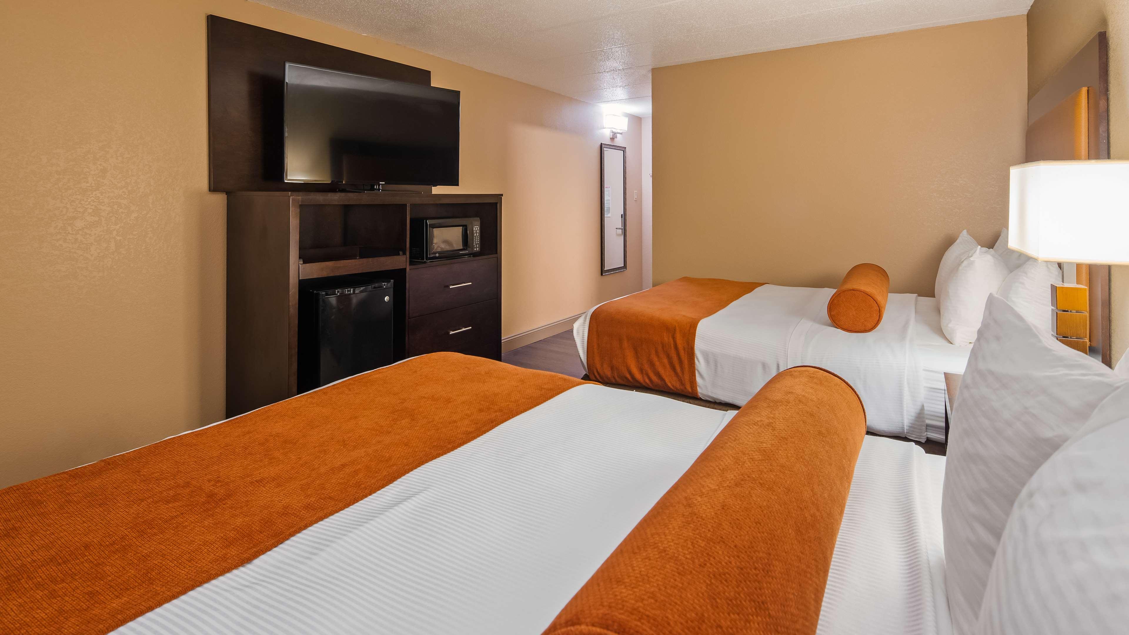 Room, Twin Beds