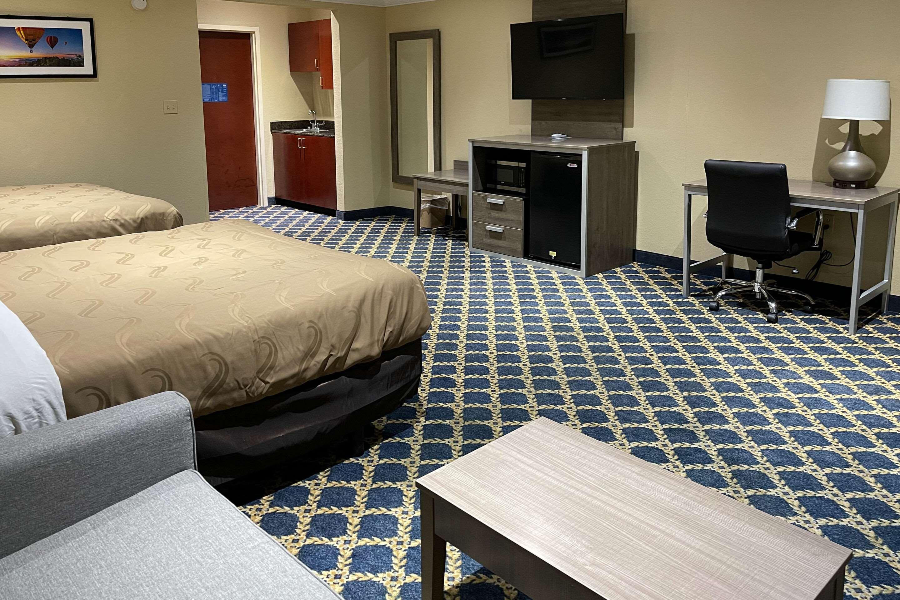 Upgrade, Efficiency, Suite, 2 Queen Beds