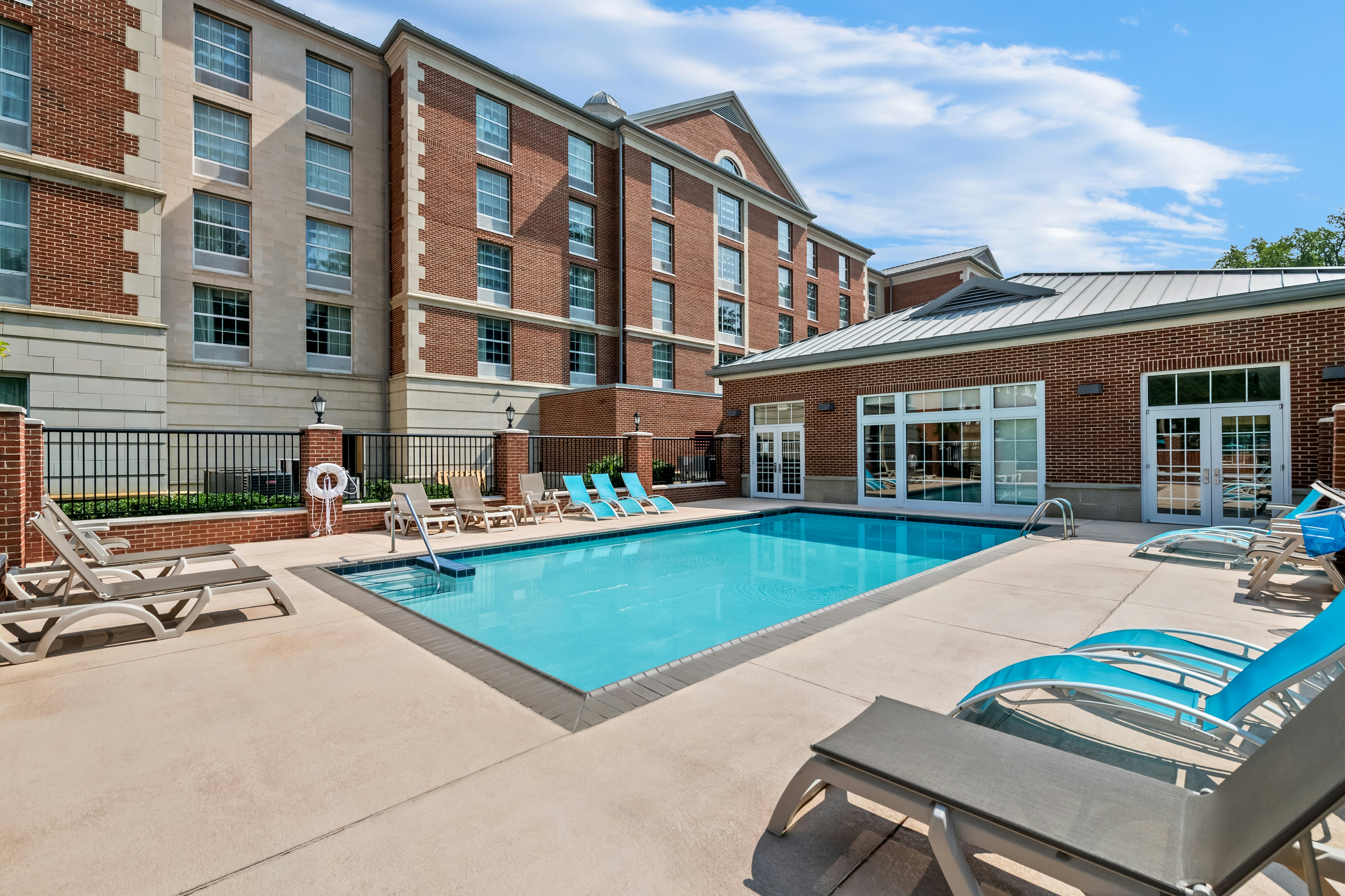 Hampton Inn And Suites Williamsburg Central 56/56
