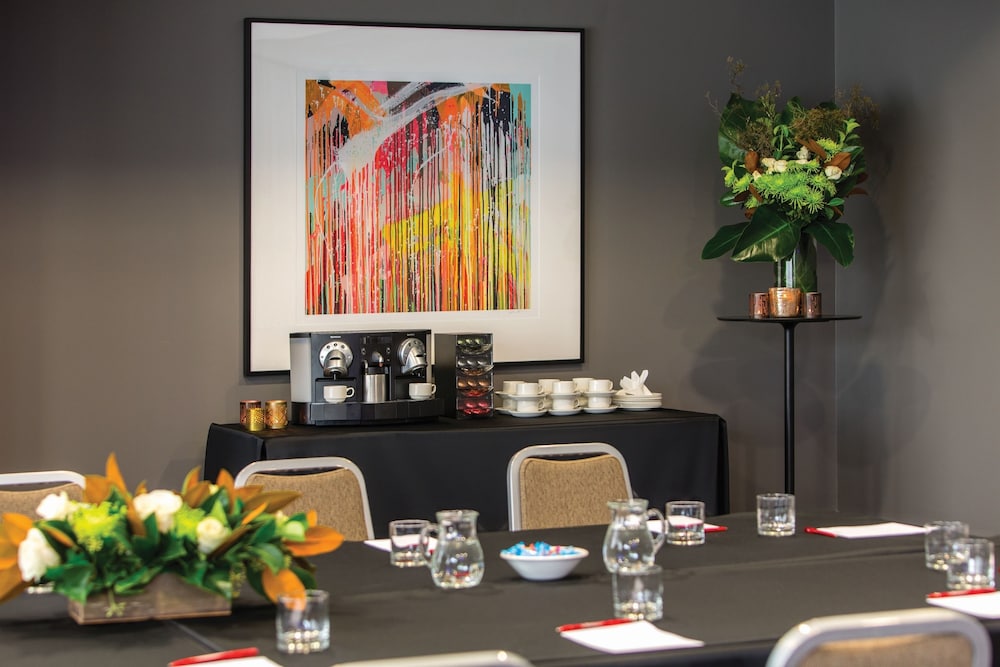 Adina Apartment Hotel Sydney Airport 25/27