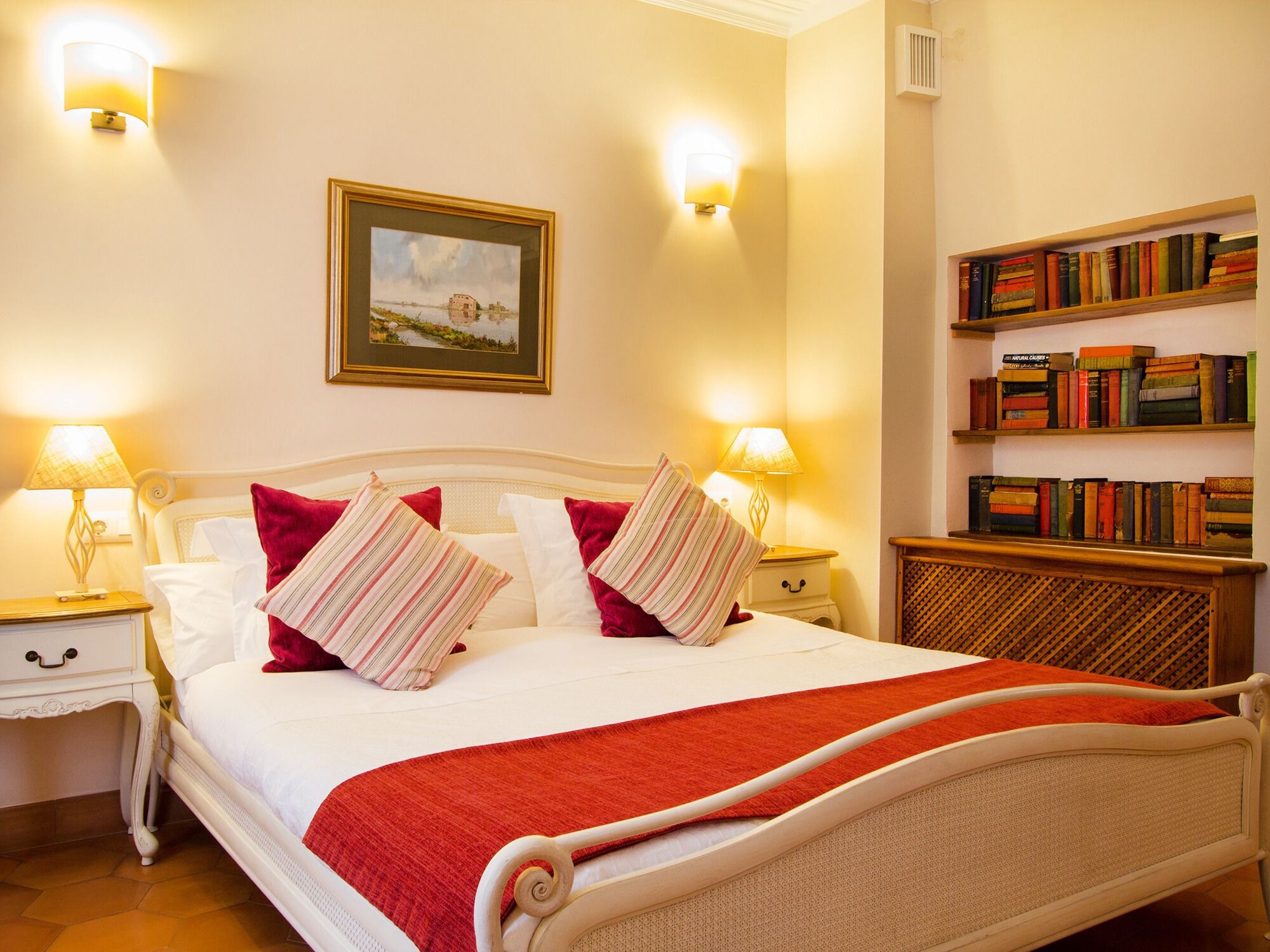 SUPERIOR, KING BED