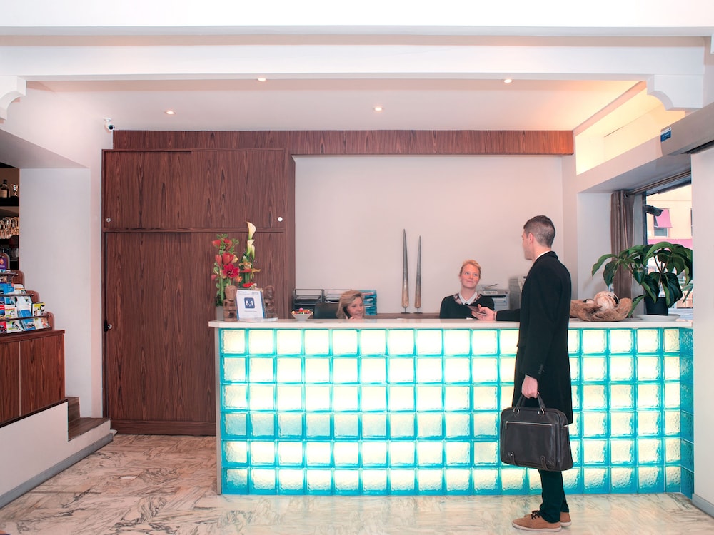 lobby