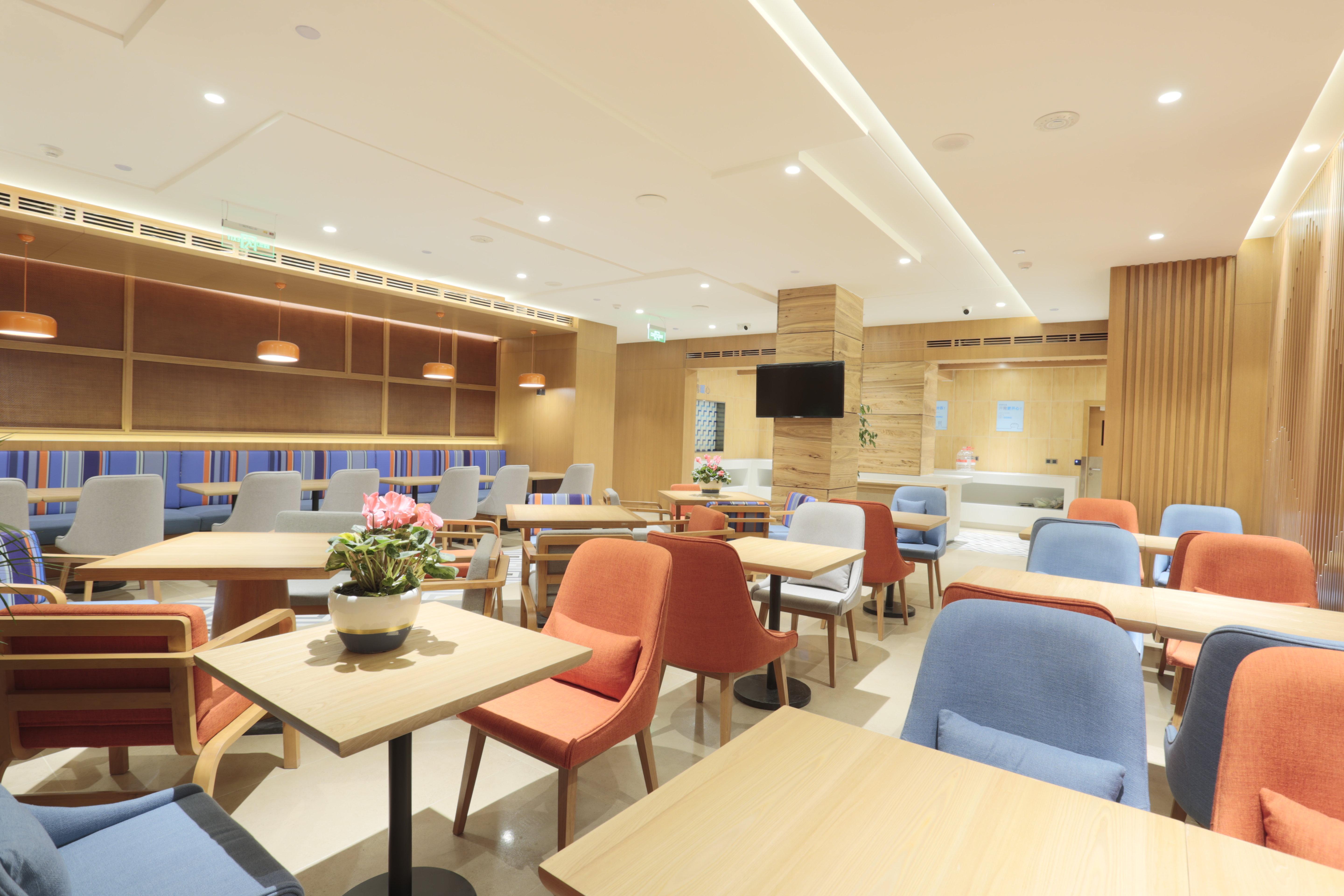 Holiday Inn Express Jiuzhaigou 13/15