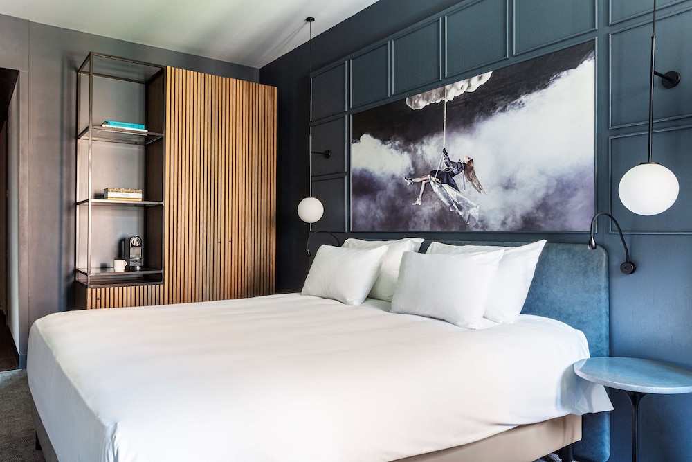 RADISSON BLU MADRID PRADO 18/74