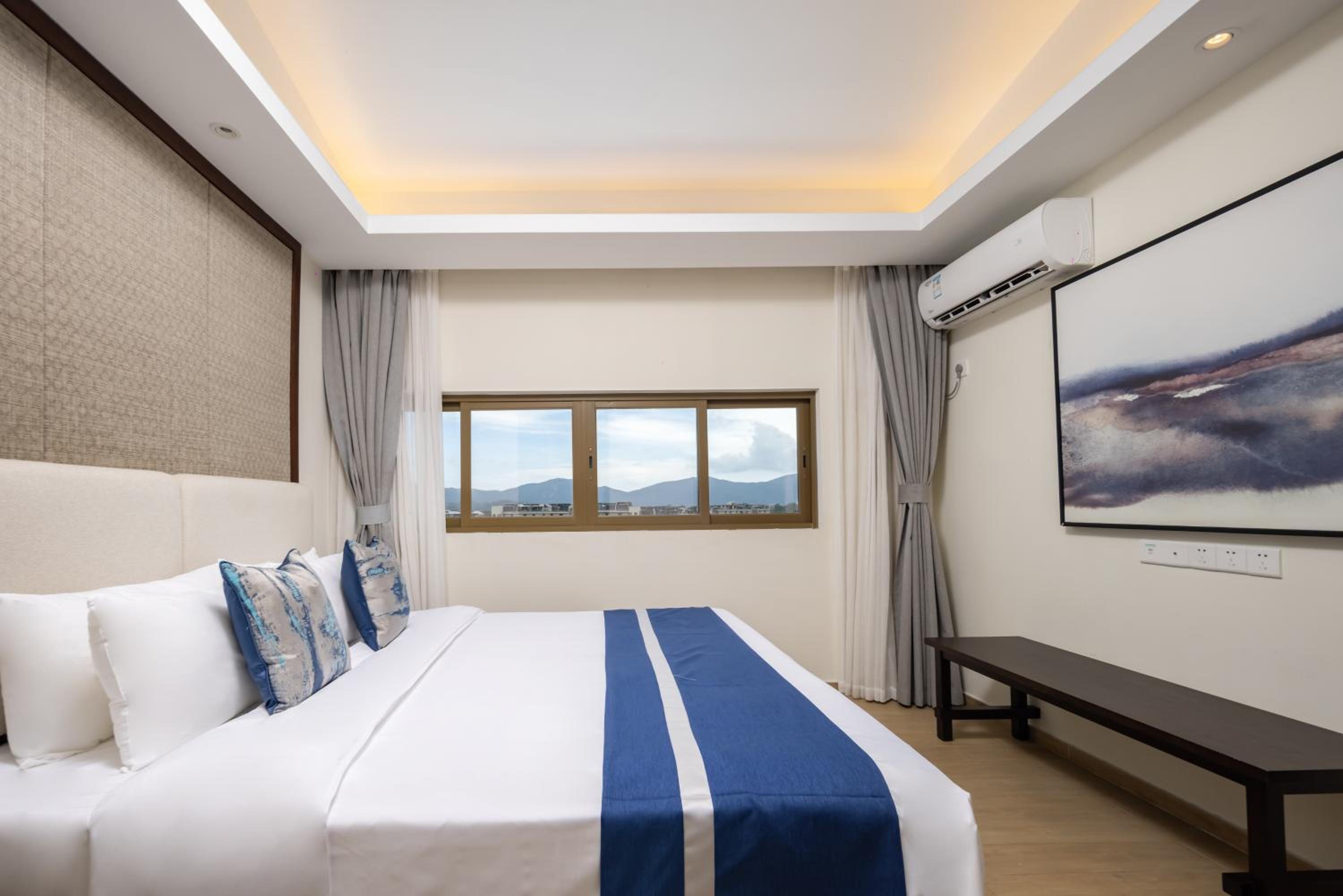 Yj Residence Poly Sanya 12/74