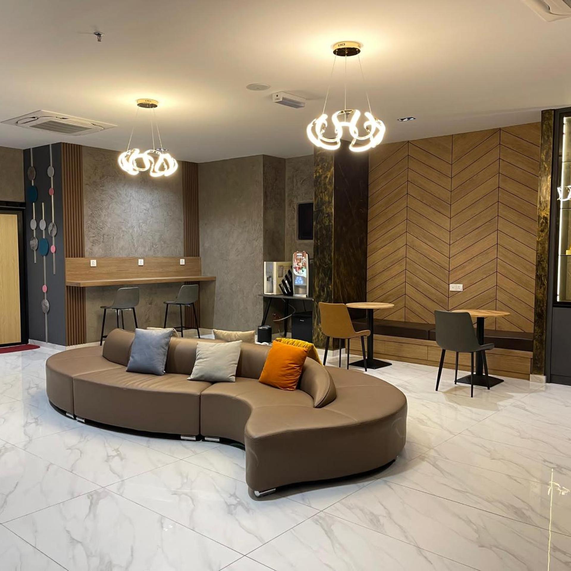 Citi Plaza Hotel & Suites 32/48