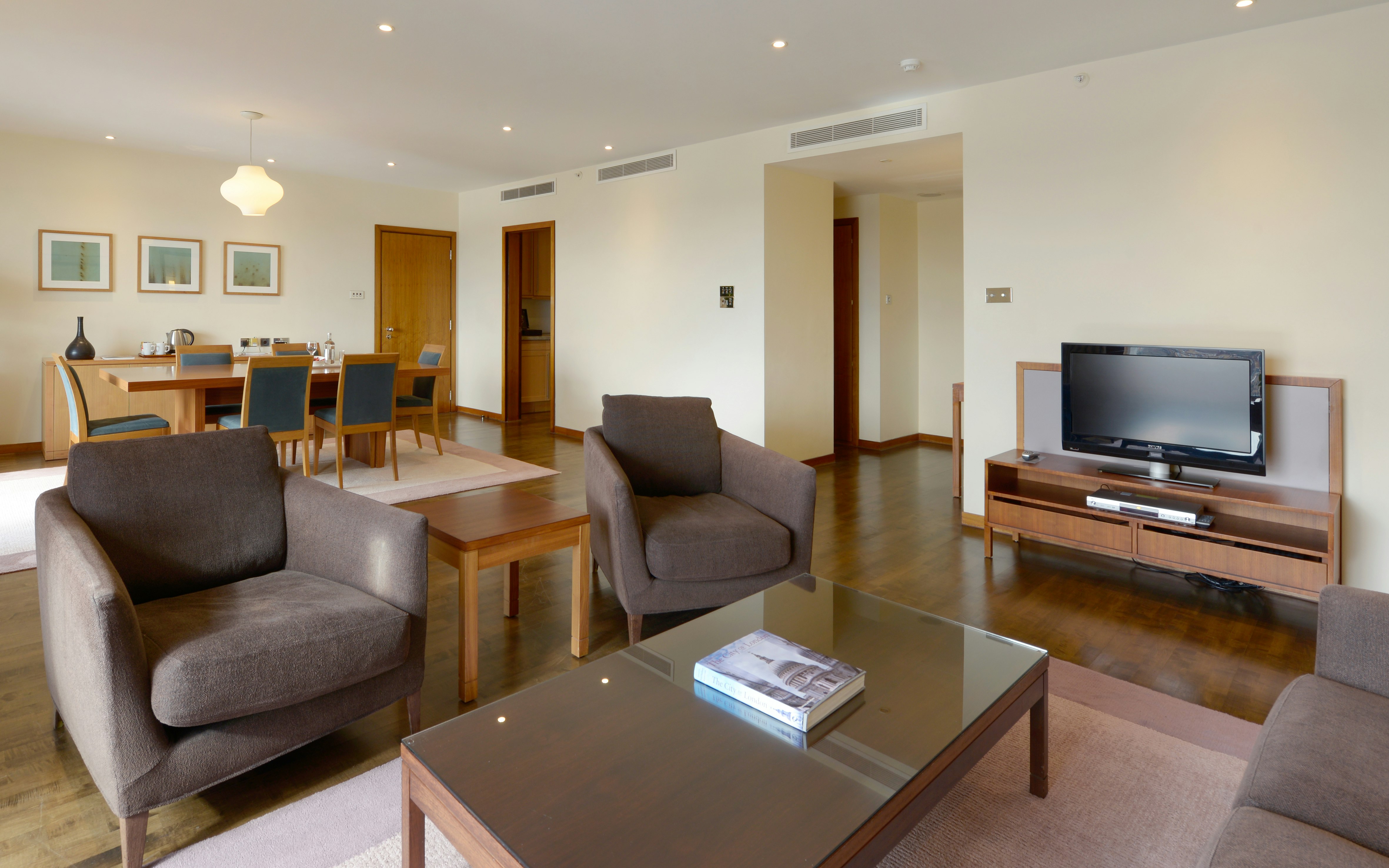 Vignette Collection Canary Riverside Plaza London by IHG 45/60