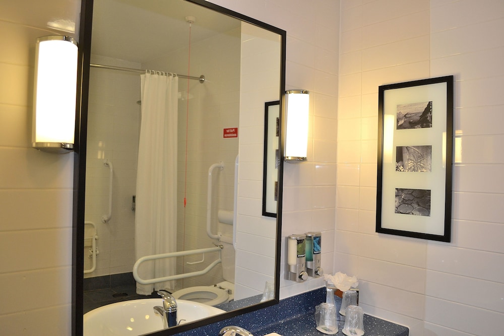 Holiday Inn Express Birmingham - Star City 11/61