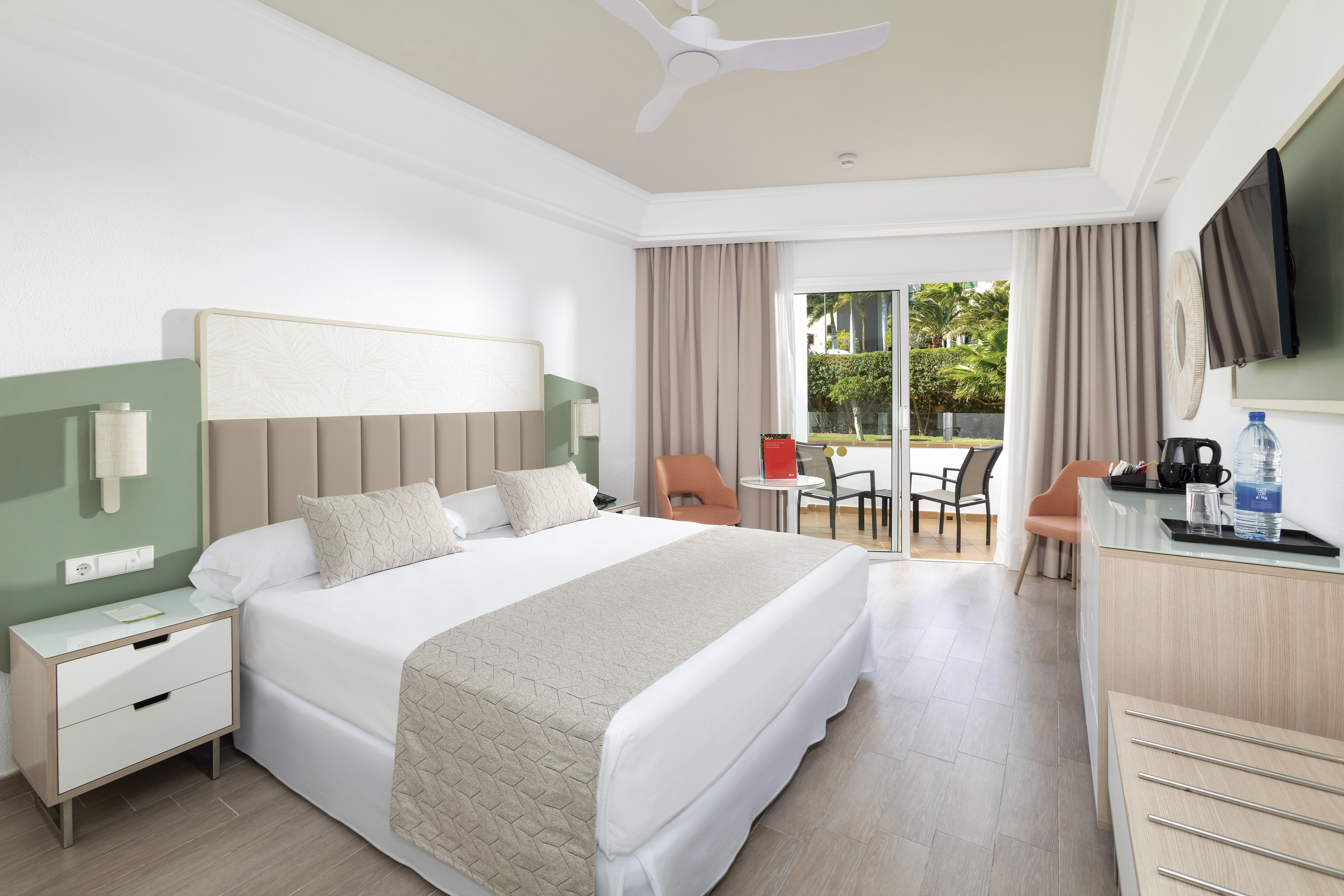 Double room sofa bed garden view