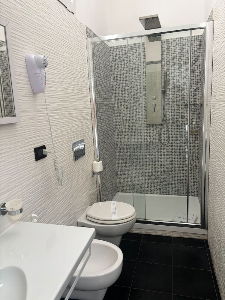 BORGO PIO SUITES INN 66/70