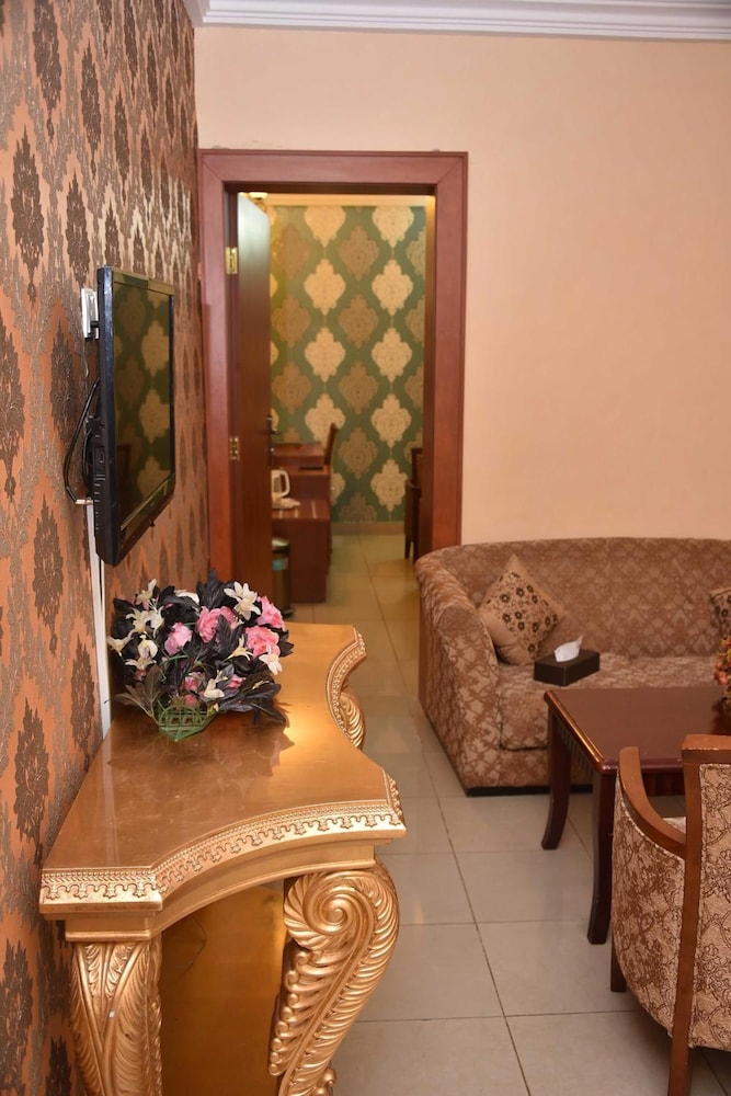 Petrus Hotels Royale 32/50