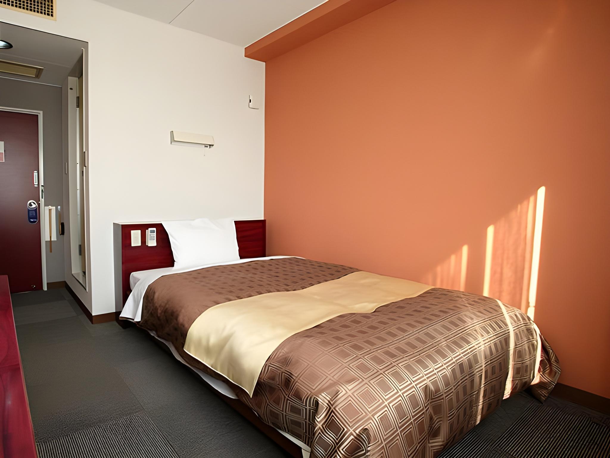 Standard, Single, Semi Double Bed