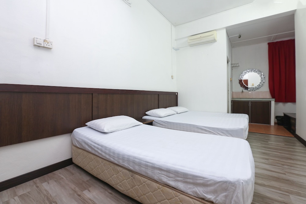 SPOT ON 89755 D&d Budget Inn 12/26