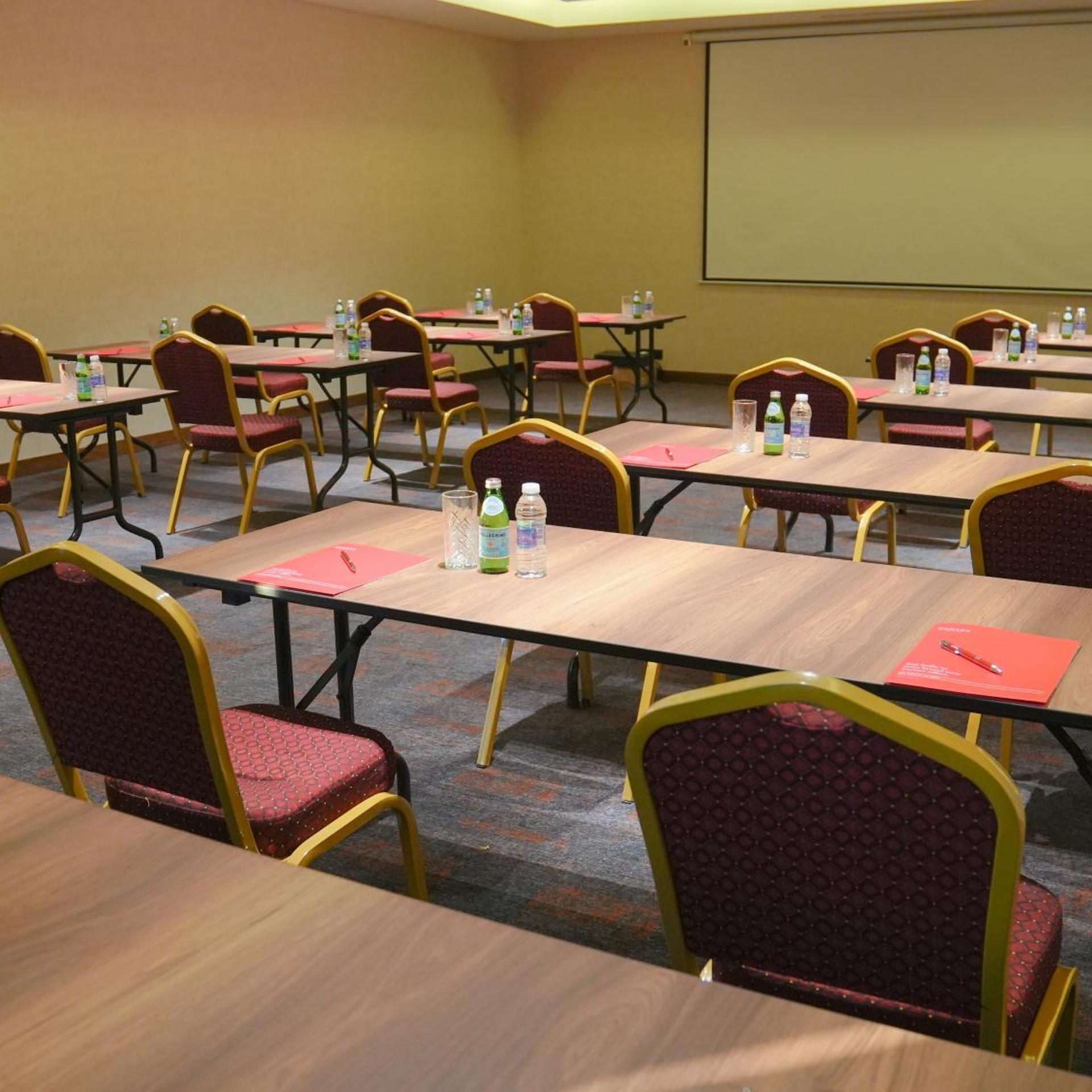 Ramada Hotel & Suites by Wyndham Erbil 32 Park 60/65
