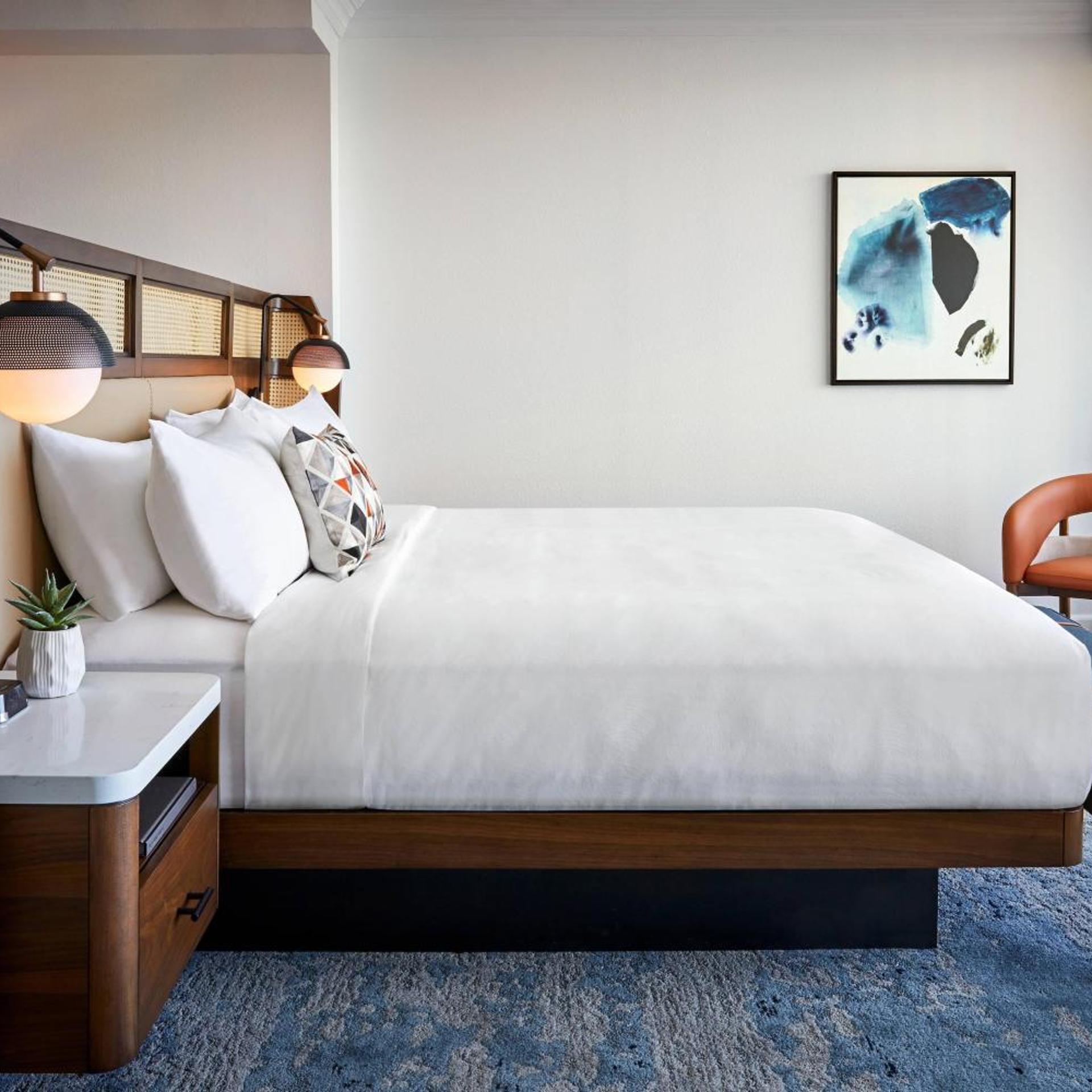 1 Bedroom, Griffin, Junior Suite, King Bed, Sofa