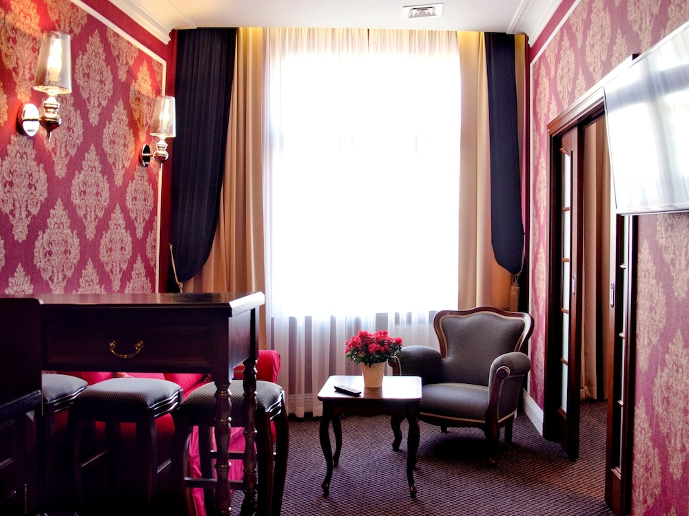 Sleepwalker Boutique Suites 52/79