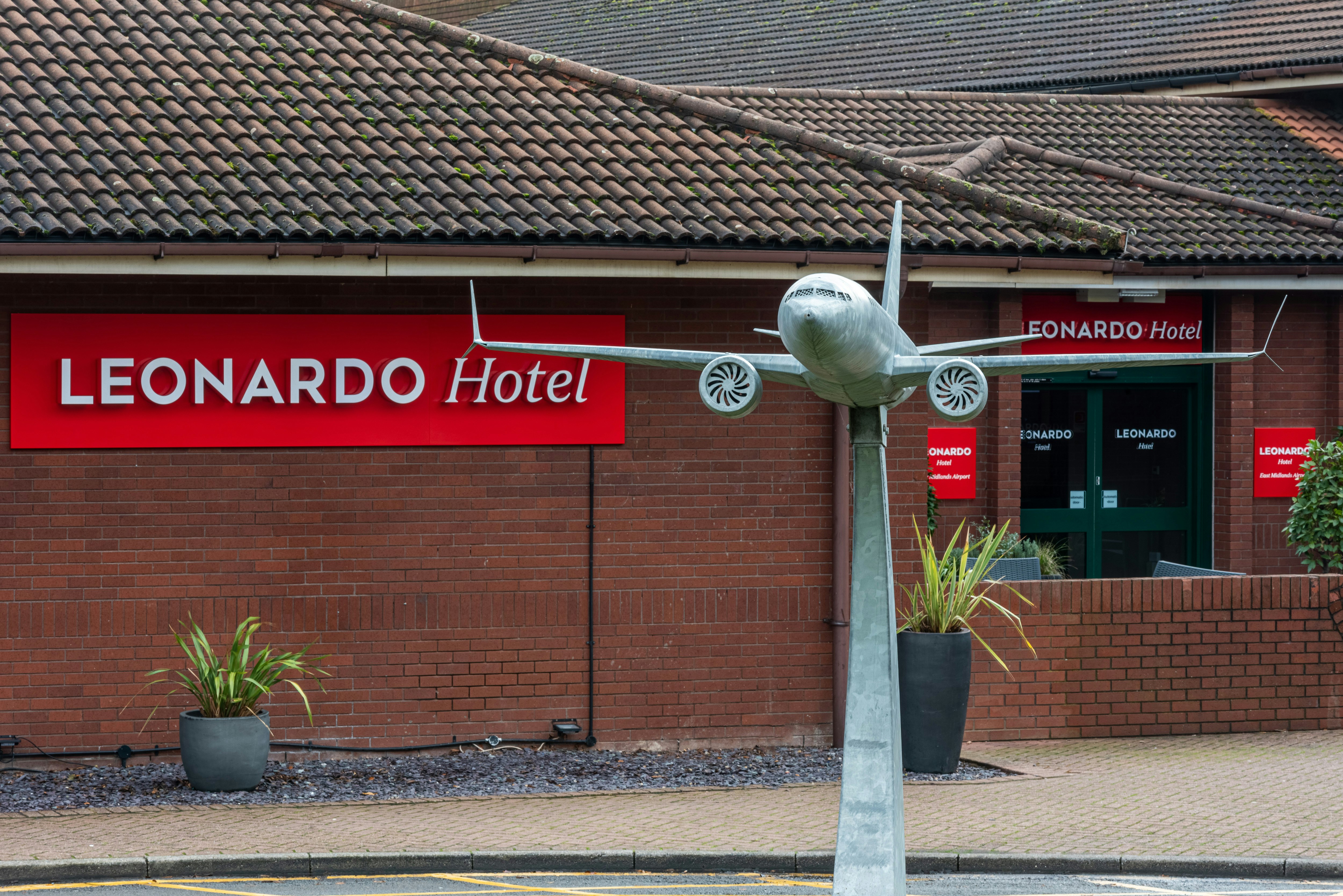 Leonardo Hotel East Midland Airport in DERBY - UK