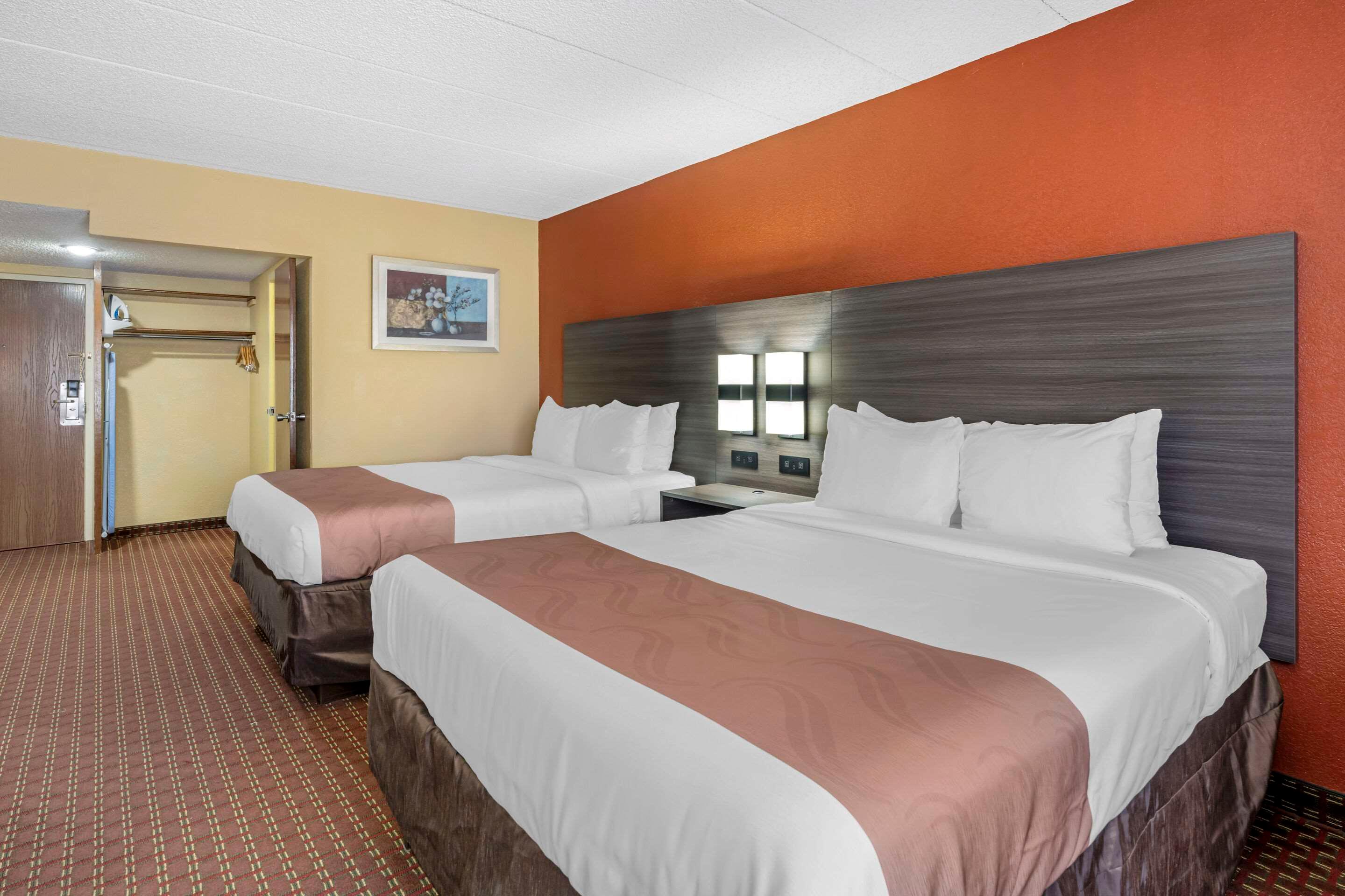 SUITE, 2 QUEEN BEDS