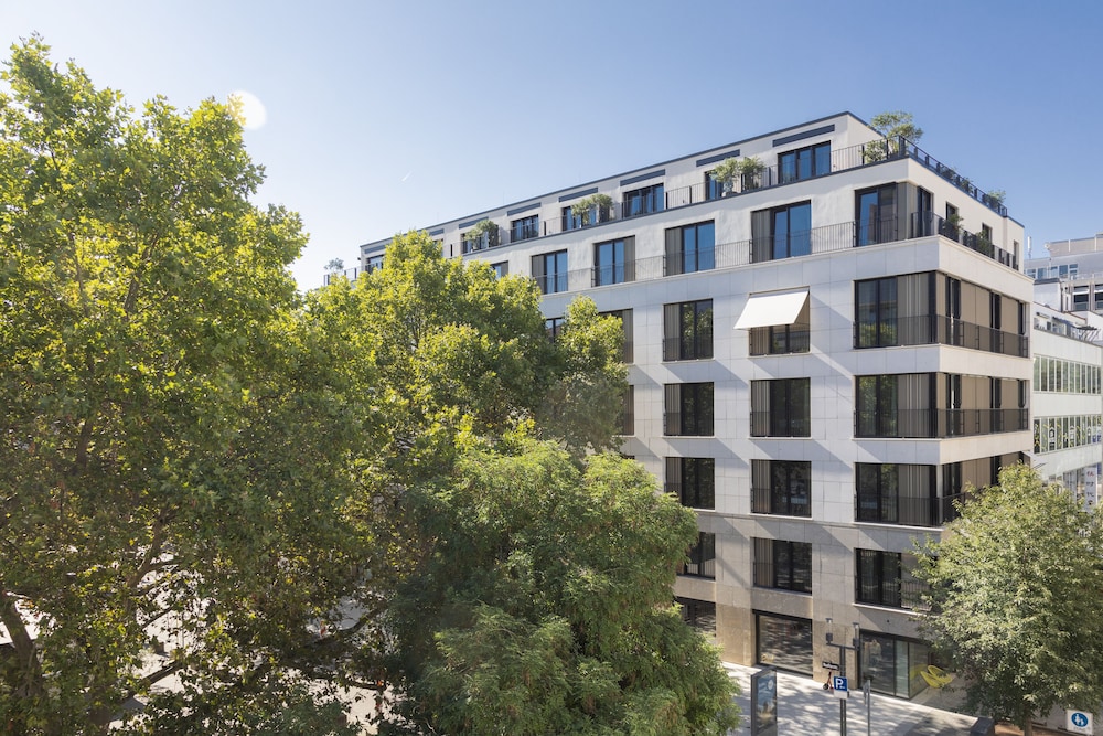 EmiLu Design Hotel 2/50