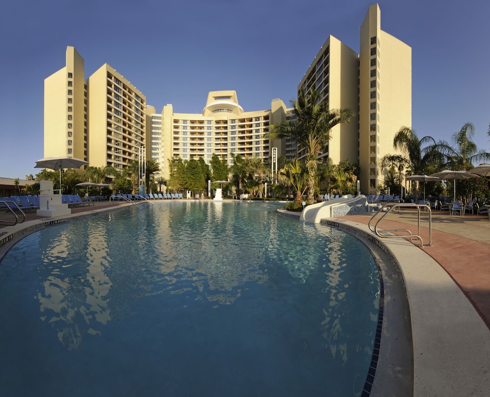 Bay Lake Tower at Disneys Contemporary Resort 36/39