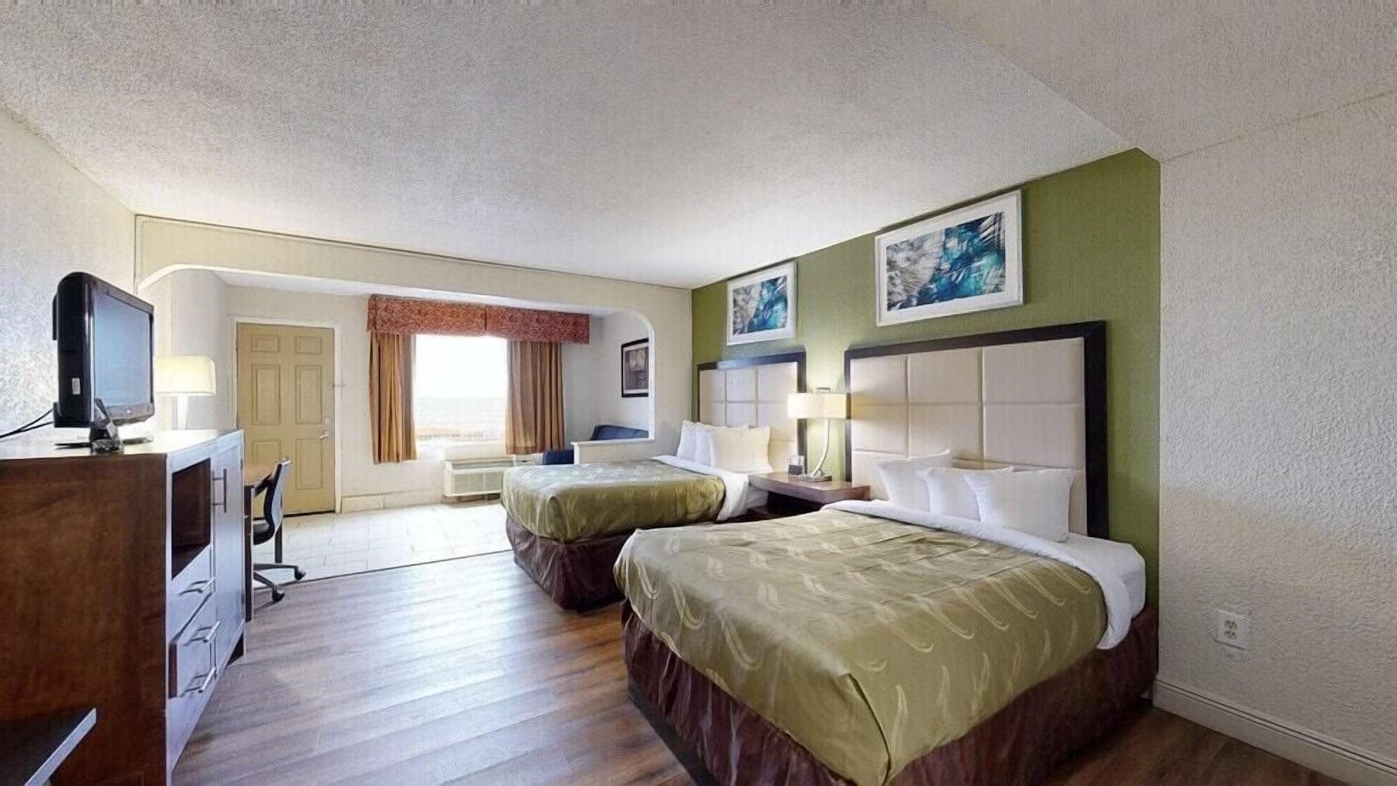 Suite, Multiple Beds