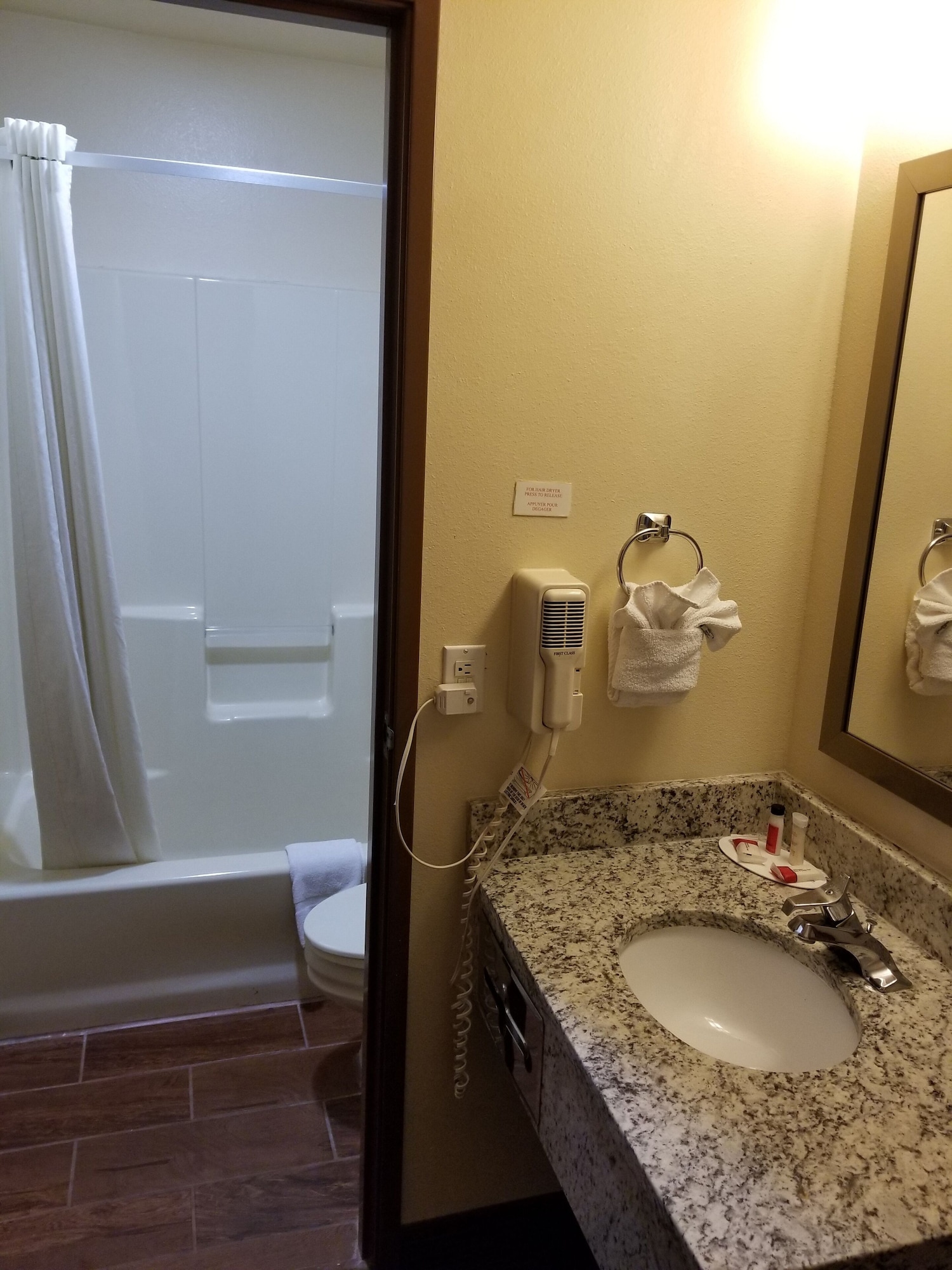 Suite, 2 King Beds, Super 8 by Wyndham Richfield UT 6/7