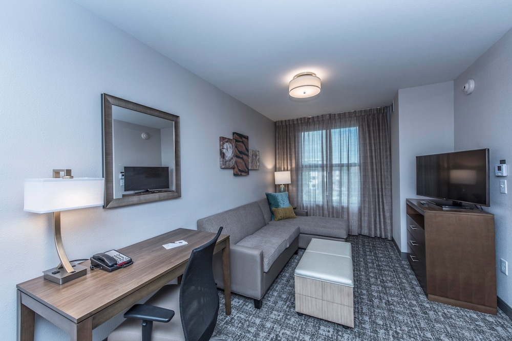 STAYBRIDGE SUITES CHARLESTON - MOUNT PLEASANT 38/60