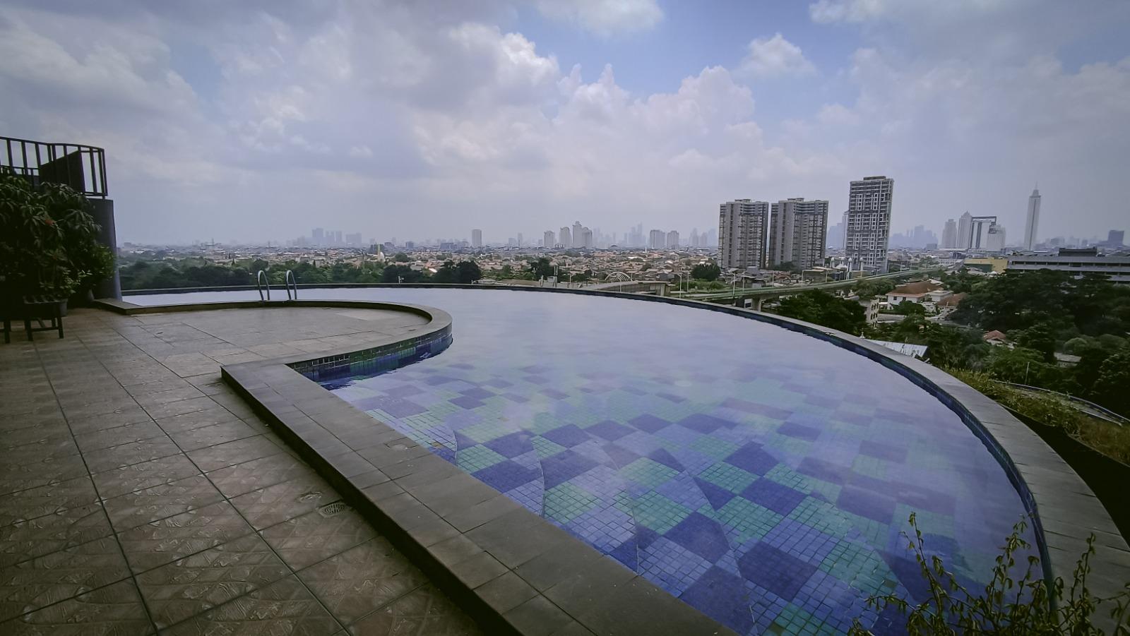 Kebayoran Park Hotel 56/57