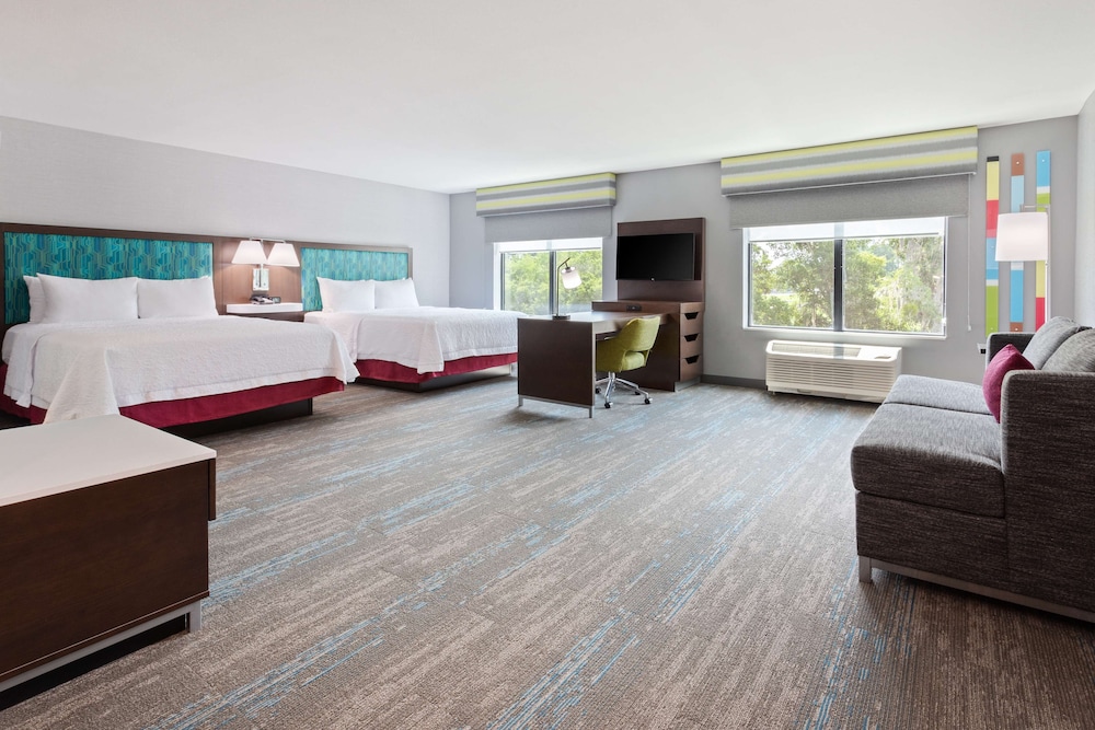 Hampton Inn & Suites Alachua I-75 13/18