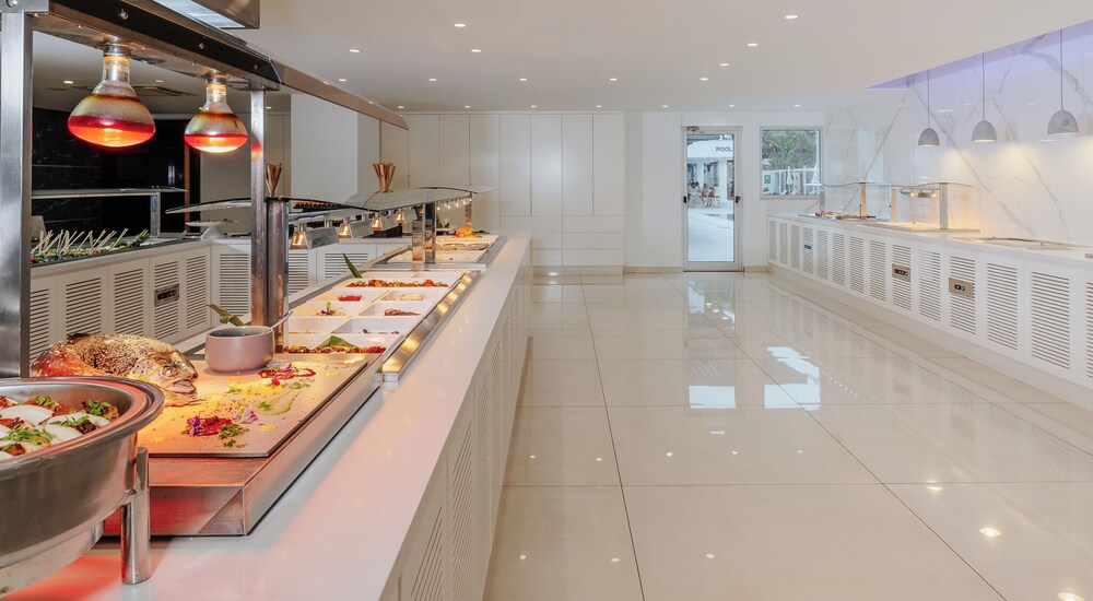 Tasia Maris Seasons Hotel (Adults only) 99/105