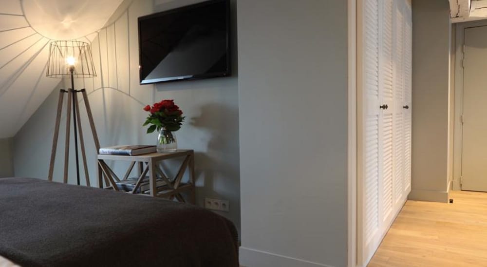 New Hotel Roblin 25/59