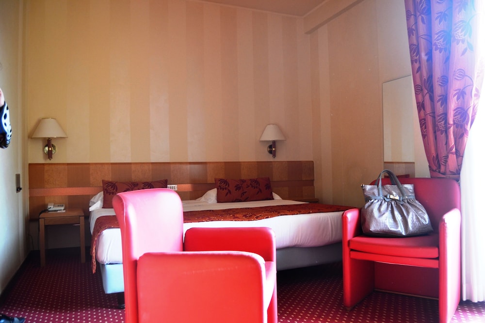 HOTEL OLIVETO 28/73