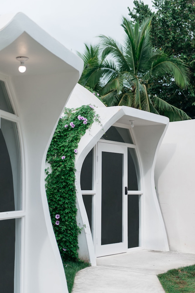 Igloo Beach Lodge 23/36