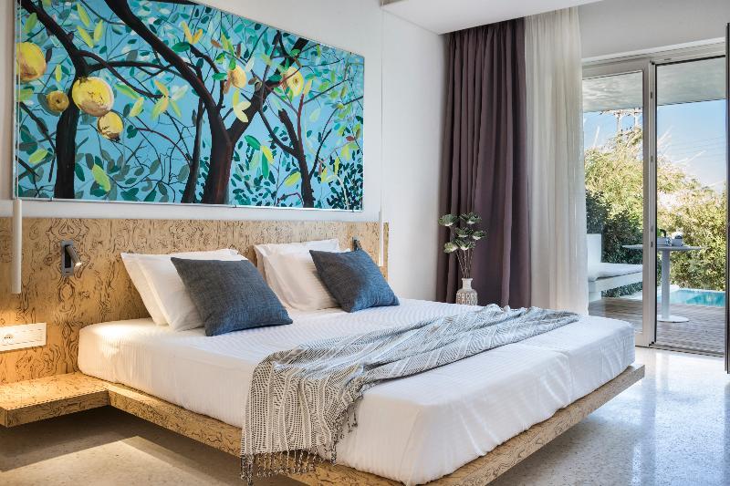 Relax, Suite, with Pool