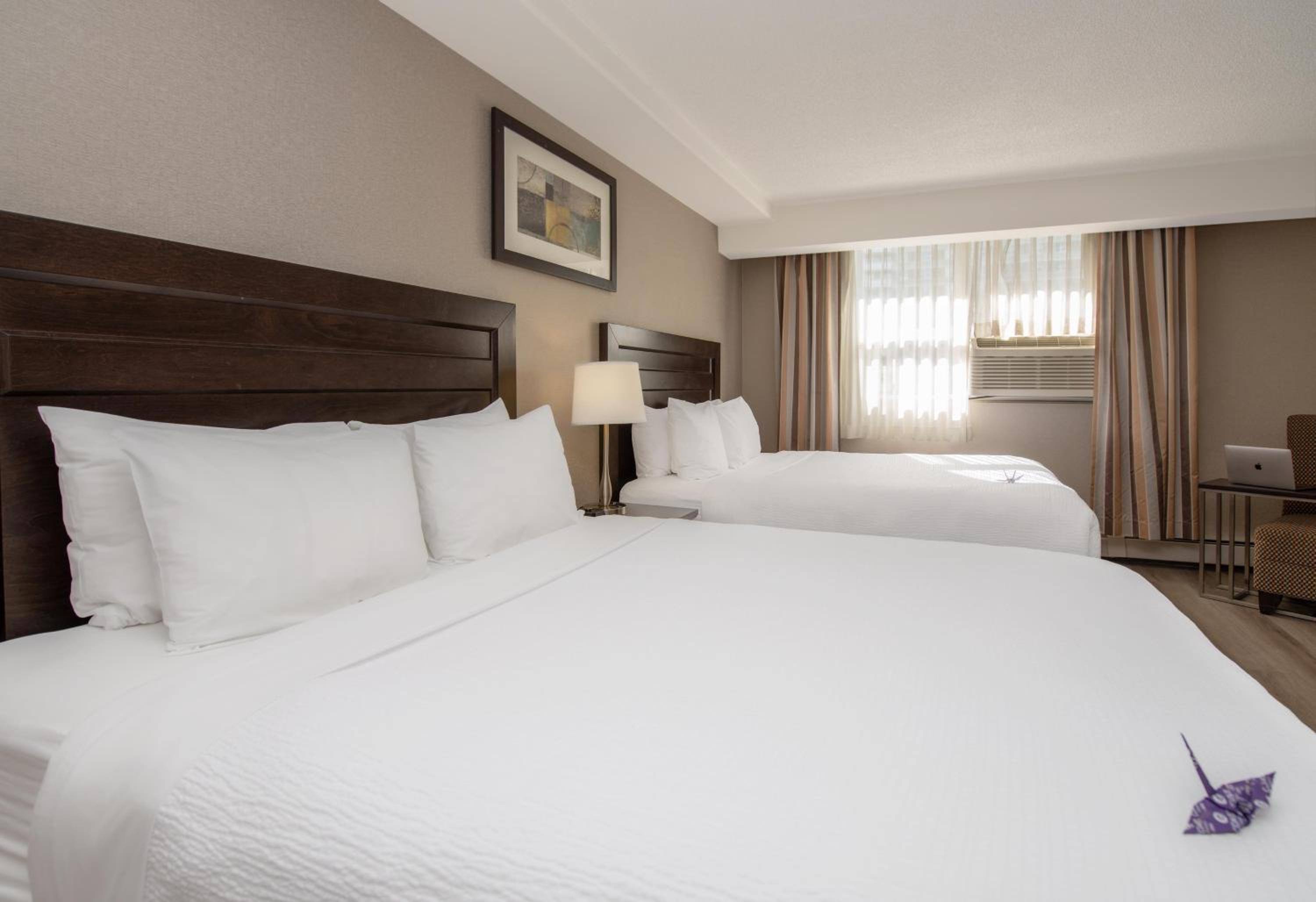 Coast, 2 Queen Beds