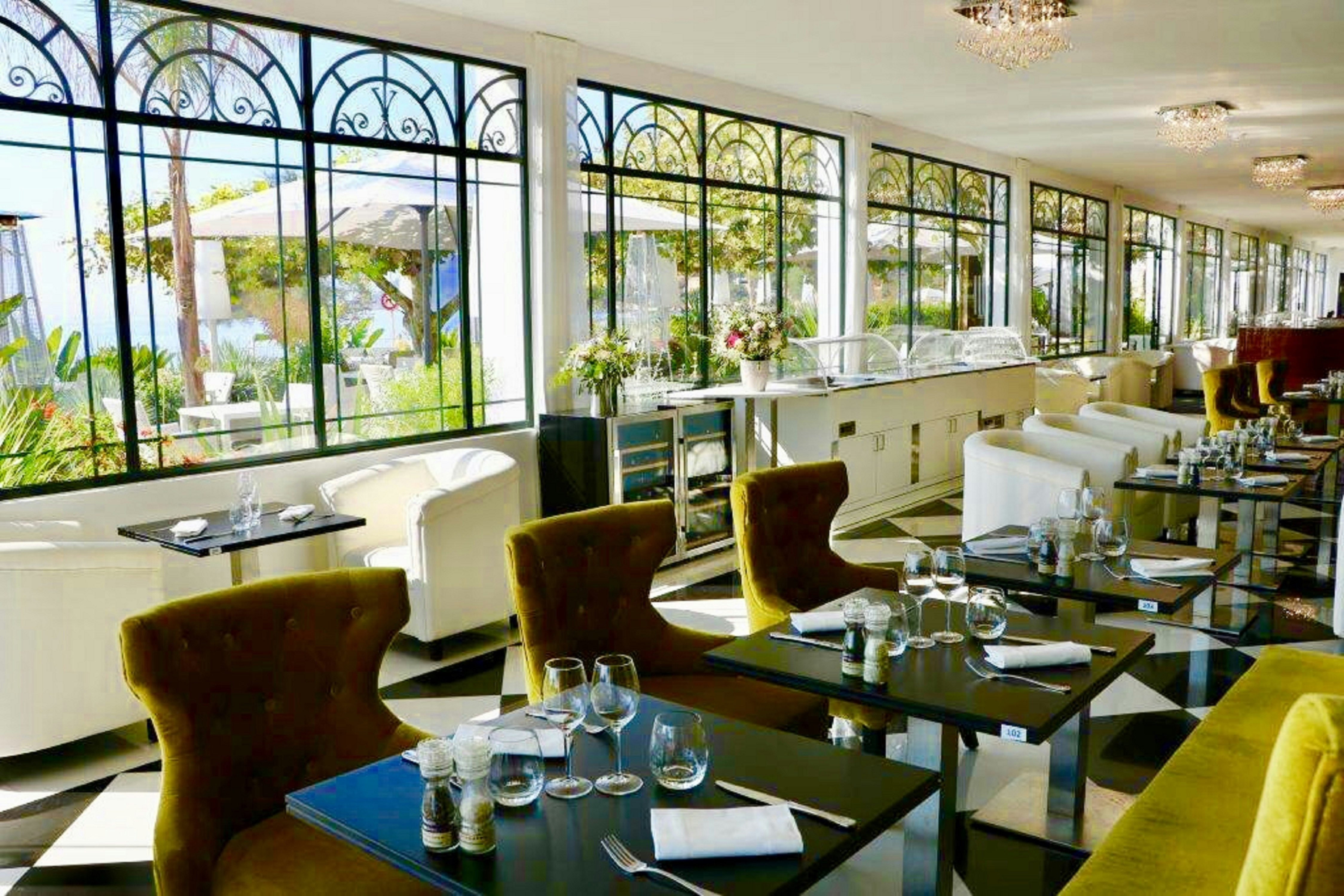 GRAND HOTEL DES SABLETTES PLAGE, CURIO COLLECTION BY HILTON 29/45