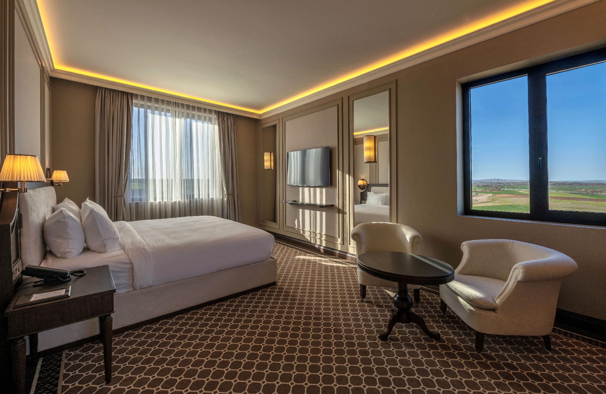 GoldenEye Hotel & Casino 12/30
