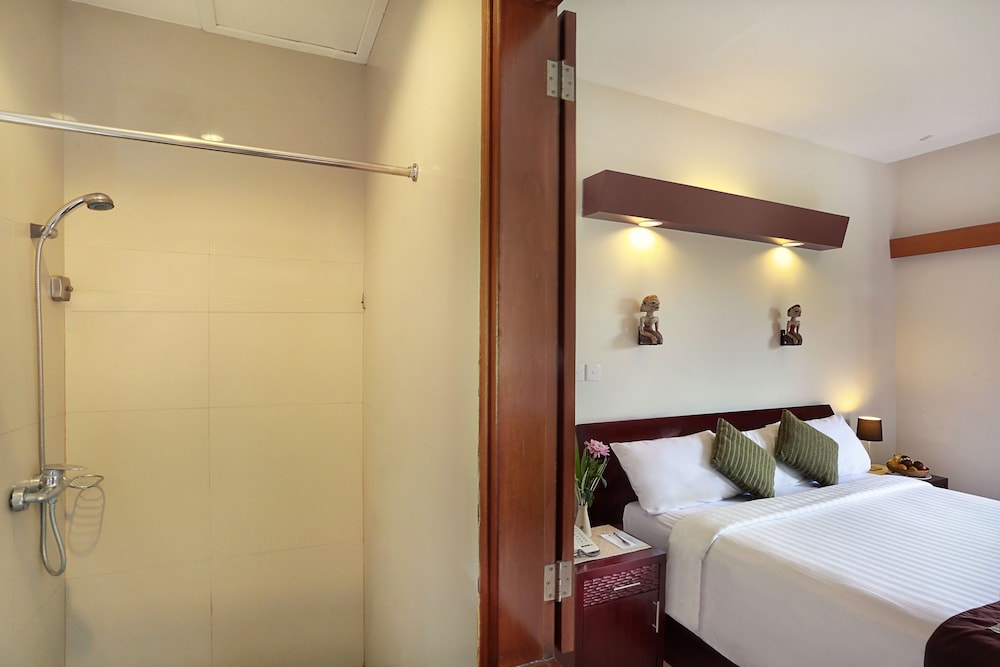 Respati Beach Hotel 23/66