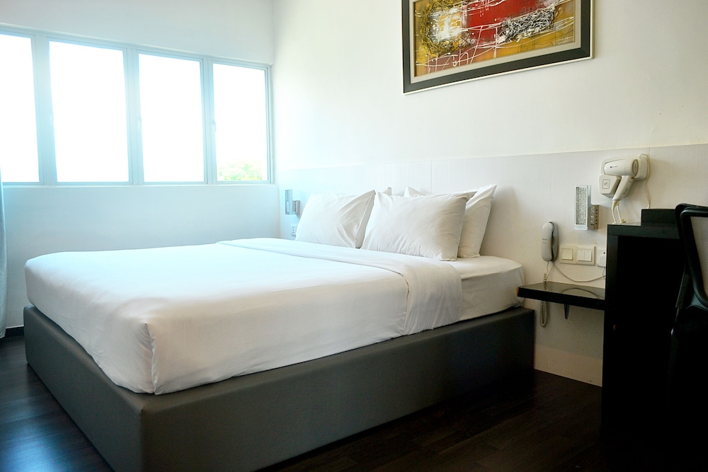 Swing & Pillows at Golden Roof Hotel Ampang, Ipoh 13/62
