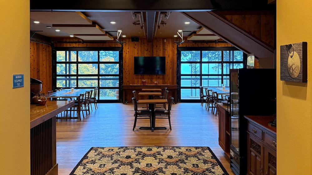 Comforts of Whidbey 19/34