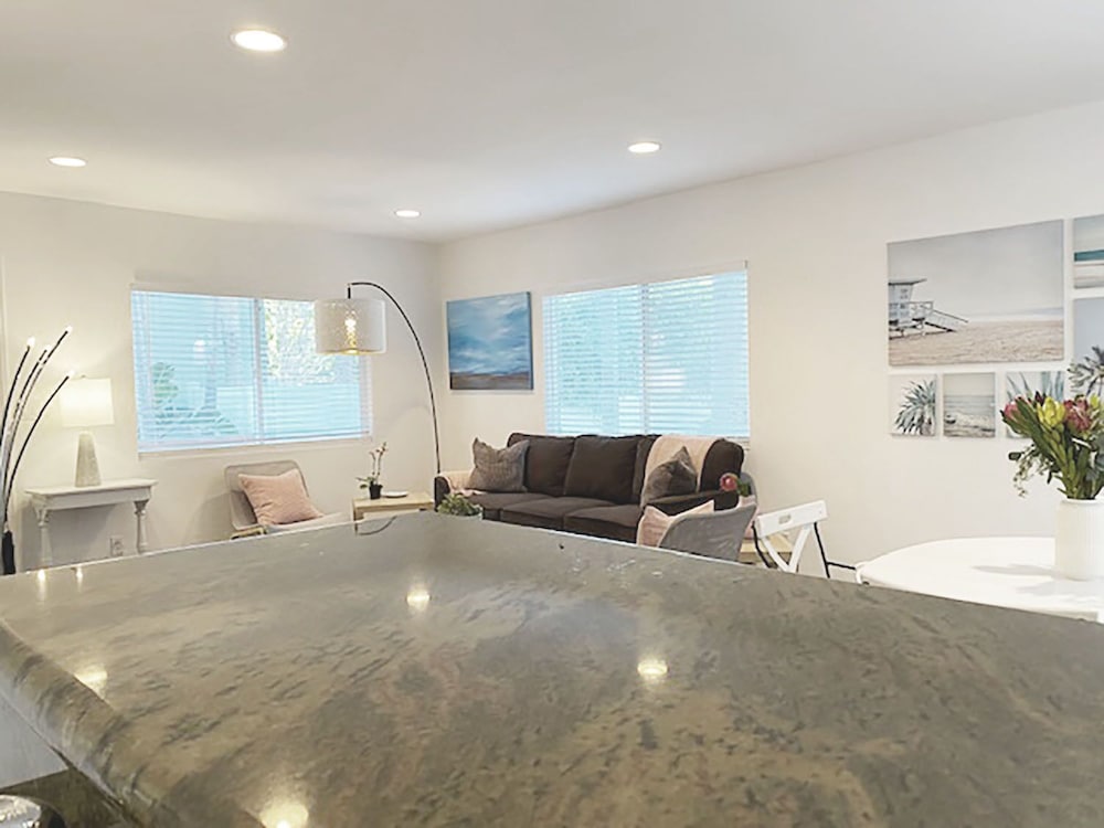 Malibu Beach Paradise Apartments 15/50