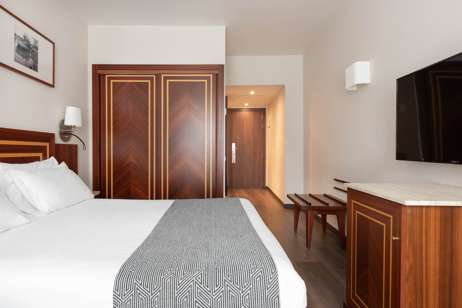 Standard, Double or Twin Bed