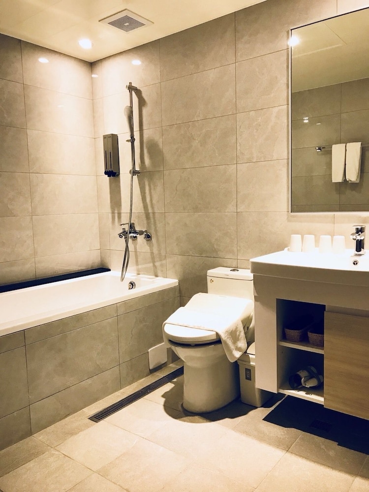 Hub Hotel 57/57