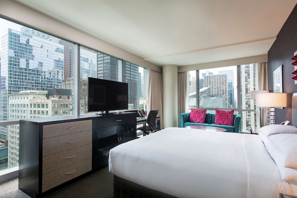 theWit Chicago, a Hilton Hotel 13/67