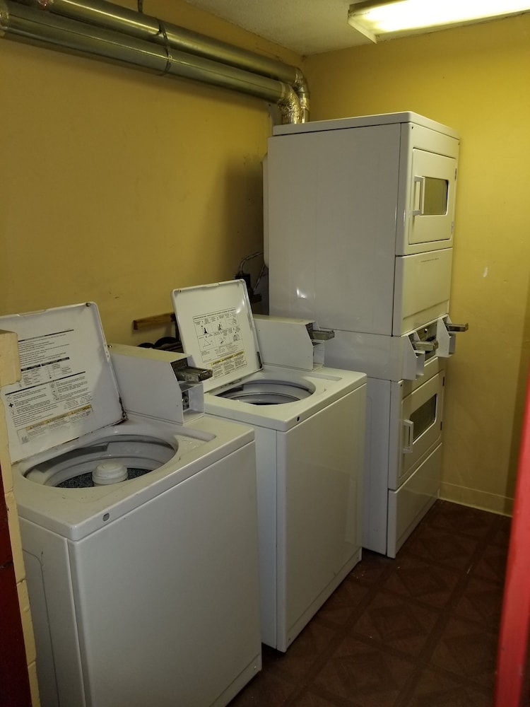 Econo Inn Ormond Beach (Ex Motel 6) 35/41