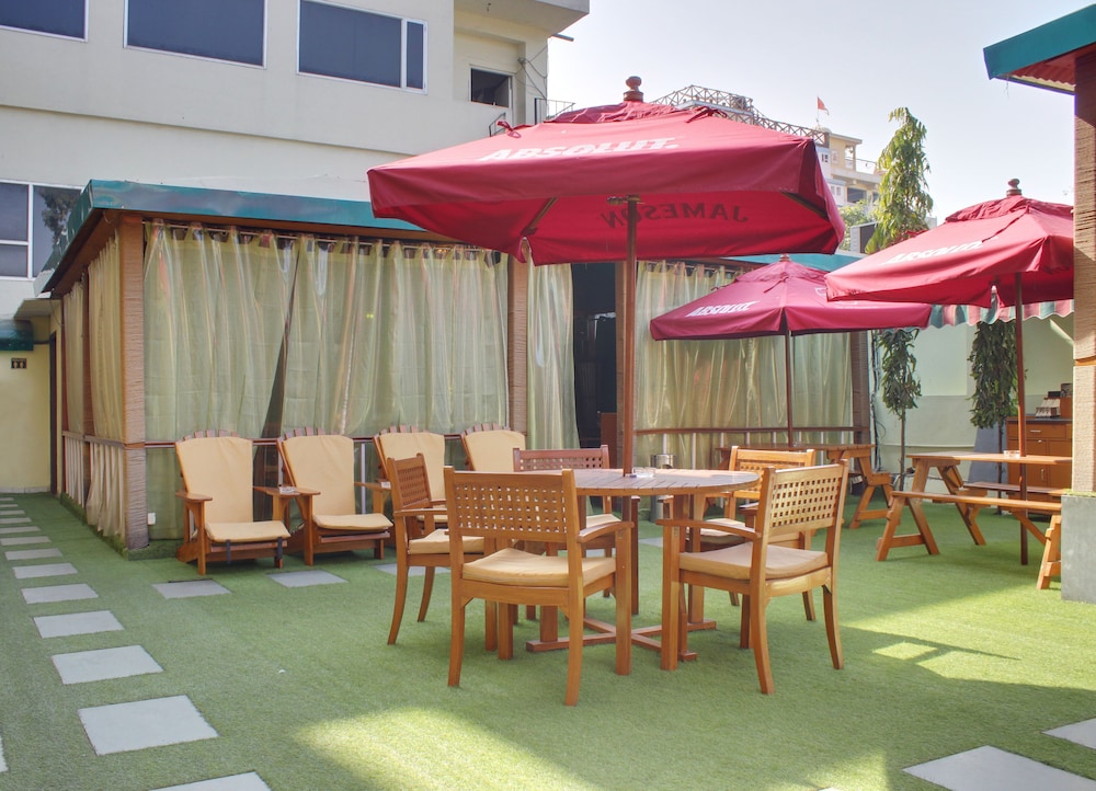 Hotel Shikha 30/59