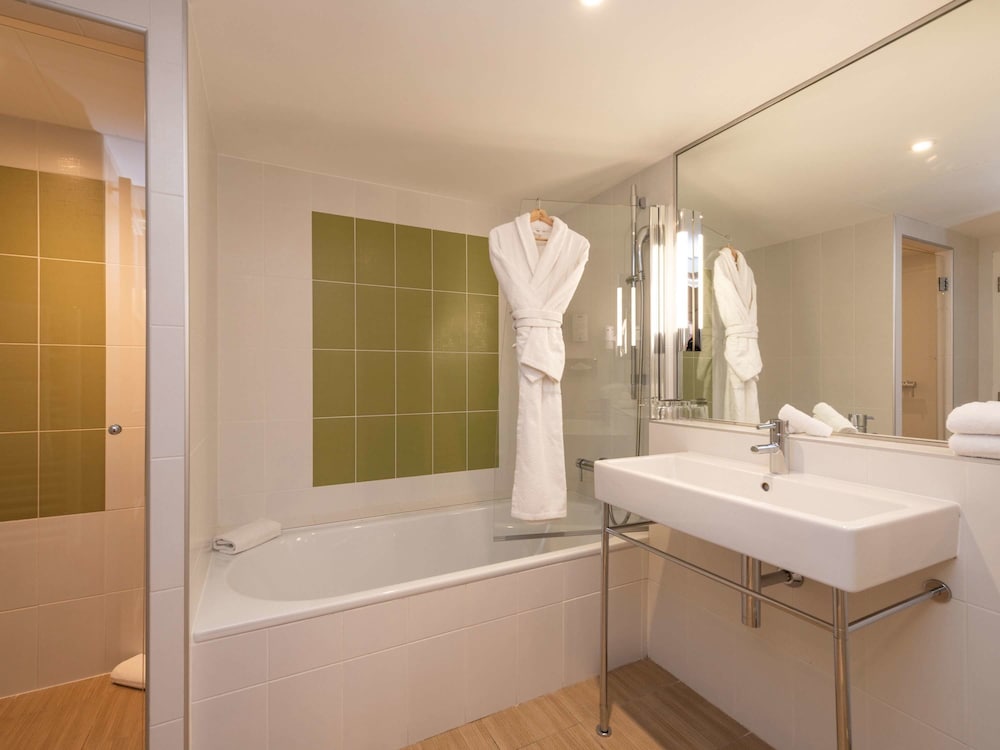 Hotel Mercure Toulon La Seyne-Sur-Mer 12/76