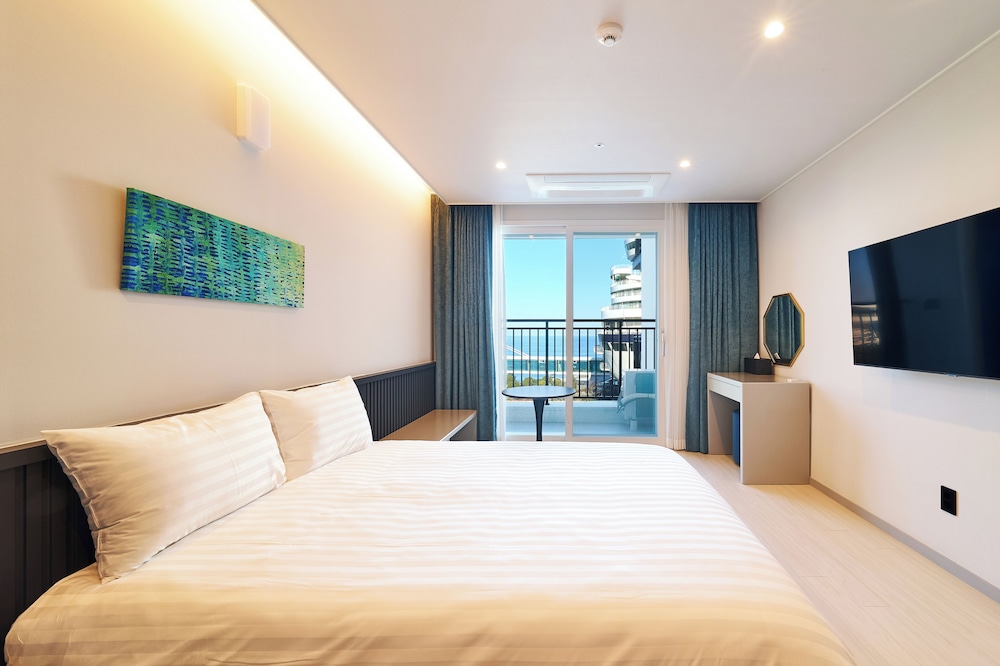 Hotel Withus Jeongdongjin 15/48