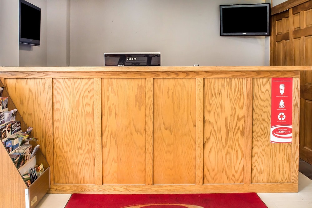 Econo Lodge Brockport NY 21/33